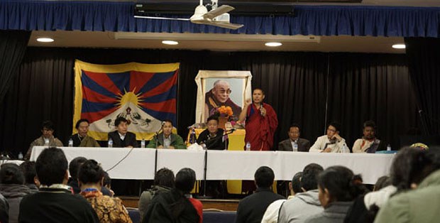 ཨོ་སི་ཊེ་ལི་ཡའི་བོད་མི་ཚོས་གསུང་བཤད། ཨོ་སི་ཊེ་ལི་ཡའི་བོད་མི་ཚོས་གསུང་བཤད།