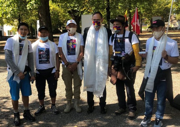 སུད་སིར་བོད་དོན་ཞི་བའི་གོམ་བགྲོད།