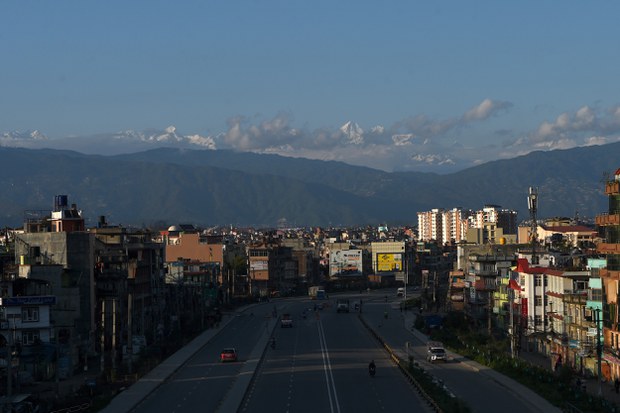 བལ་ཡུལ་ནང་ཁྱིམ་སྡོད་བཀའ་རྒྱ་རིམ་པ་དང་པོའི་རྗེས་བོད་མིའི་ཚོང་གང་འདྲ་ཡོད་མེད།