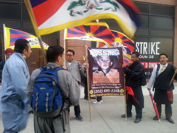 ནིའུ་ཡོག་ཏུ་རྒྱ་ནག་གཞུང་ཚབ་མདུན་ངོ་རྒོལ།