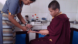 བོད་མིའི་ཁྱད་ལས་དང་བླངས་ཞབས་ཞུ།