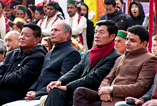 བཞུགས་སྒར་དུ་རྒྱལ་སྤྱིའི་ཧི་མ་ལ་ཡའི་དུས་སྟོན། བཞུགས་སྒར་དུ་རྒྱལ་སྤྱིའི་ཧི་མ་ལ་ཡའི་དུས་སྟོན།