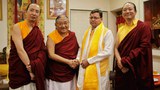 ཨུཏ་ཏར་ཁནྜ་མངའ་སྡེའི་སྤྱི་ཁྱབ་བློན་ཆེན་མཆོག་གིས་དཔལ་ས་སྐྱ་གོང་མ་ཁྲི་ཆེན་རིན་པོ་མཆོག་ལ་མཇལ་བཅར་ཞུས་ཡོད་པ།