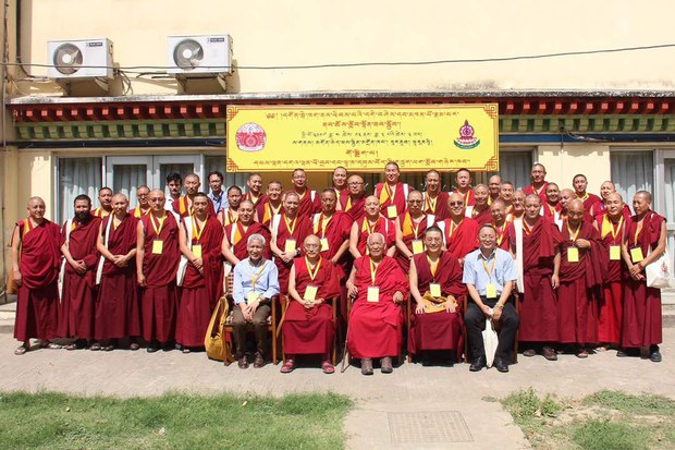 དེང་དུས་ཀྱི་སྤྱི་ཚོགས་དང་མཐུན་པའི་ནང་ཆོས་ངོ་སྤྲོད་དགོས་པ། དེང་དུས་ཀྱི་སྤྱི་ཚོགས་དང་མཐུན་པའི་ནང་ཆོས་ངོ་སྤྲོད་དགོས་པ།