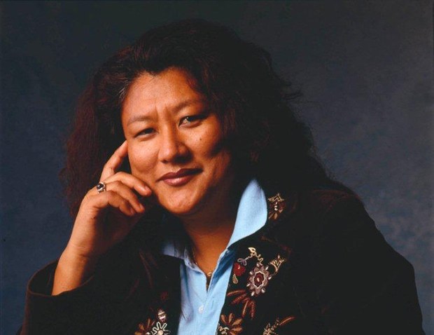 ནུབ་ཕྱོགས་སུ་འཚར་ལོངས་འབྱུང་བཞིན་པའི་བོད་ཕྲུག་ཚོར་བོད་ཀྱི་སྐད་ཡིག་གི་སློབ་གསོ་སྤྲོད་ཕྱོགས།