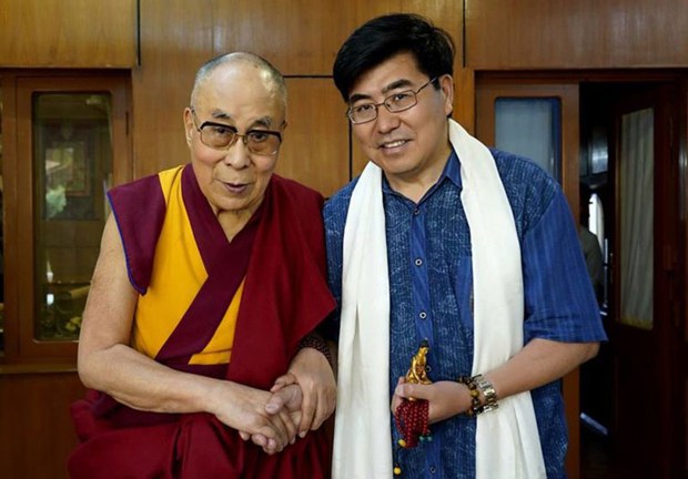 རྒྱ་རིགས་ཤེས་ཡོན་པས་དབུ་མའི་ལམ་ལ་རྒྱབ་སྐྱོར་གནང་བ། རྒྱ་རིགས་ཤེས་ཡོན་པས་དབུ་མའི་ལམ་ལ་རྒྱབ་སྐྱོར་གནང་བ།