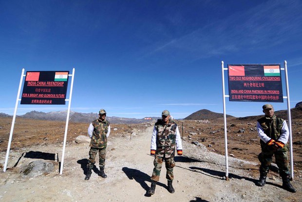 བོད་ཀྱི་ས་མཚམས་དང་ཐག་ཉེ་བའི་རྒྱ་གར་གྱི་མཐའ་མཚམས་འགག་སྒོ་འབུམ་བླར་འགག་སྒོའི་རྒྱ་གར་གྱི་དམག་མི། ༢༠༡༢།༡༠།༢༡ བོད་ཀྱི་ས་མཚམས་དང་ཐག་ཉེ་བའི་རྒྱ་གར་གྱི་མཐའ་མཚམས་འགག་སྒོ་འབུམ་བླར་འགག་སྒོའི་རྒྱ་གར་གྱི་དམག་མི། ༢༠༡༢།༡༠།༢༡