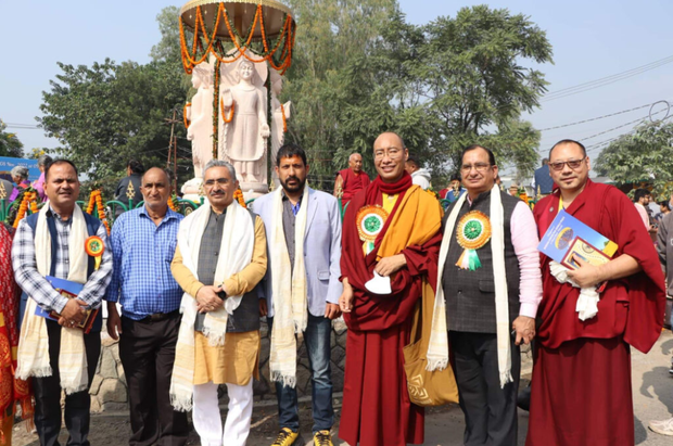 གྷལ་ཝན་ལུང་གཤོངས་སུ་རང་སྲོག་ཤོར་བའི་དམག་མི་རྣམས་ལ་རྗེས་དྲན་གྱི་སྐུ་བརྙན།