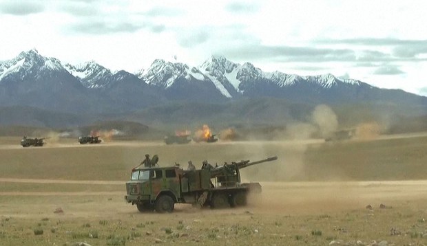 རྒྱ་ནག་གིས་བོད་ནང་ས་མཐོའི་མེ་སྒྱོགས་འགྲེམས་འཇོག་གིས་དམག་གྲ་སྒྲིག་བྱེད་བཞིན་པ།