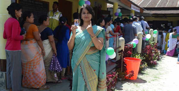 རྒྱ་གར་རྒྱལ་ཡོངས་འོས་བསྡུ་ཆེན་མོ་འགོ་བཙུགས་ཡོད་པ།