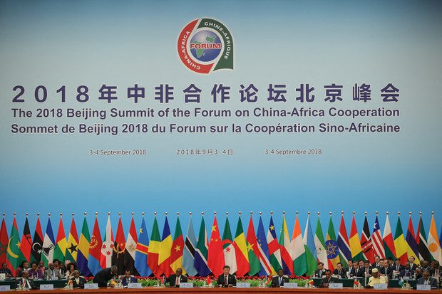 ཨ་རི་དང་རྒྱ་ནག་དབར་གྱི་འགྲན་སྡུར་ཁྲོད་འཕེལ་རྒྱས་འགྲོ་བཞིན་པའི་རྒྱལ་ཁབ་དེ་དག་རྒྱ་ནག་གི་ཕྱོགས་སུ་སྐོང་ཐབས་བྱེད་བཞིན་པ། ཨ་རི་དང་རྒྱ་ནག་དབར་གྱི་འགྲན་སྡུར་ཁྲོད་འཕེལ་རྒྱས་འགྲོ་བཞིན་པའི་རྒྱལ་ཁབ་དེ་དག་རྒྱ་ནག་གི་ཕྱོགས་སུ་སྐོང་ཐབས་བྱེད་བཞིན་པ།
