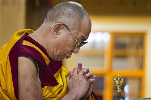ཀེ་ར་ལ་མངའ་སྡེའི་ནང་ཆུ་ལོག་གི་གོས་ཆག་བྱུང་བར་ཐུགས་གསོའི་འཚམས་འཕྲིན་སྩལ་བ།