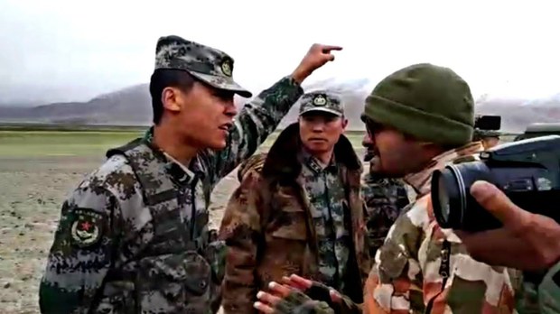 འཕགས་བོད་ས་མཚམས་ནས་རྒྱ་ནག་གི་དཔུང་དམག་ཕྱིར་འཐེན།