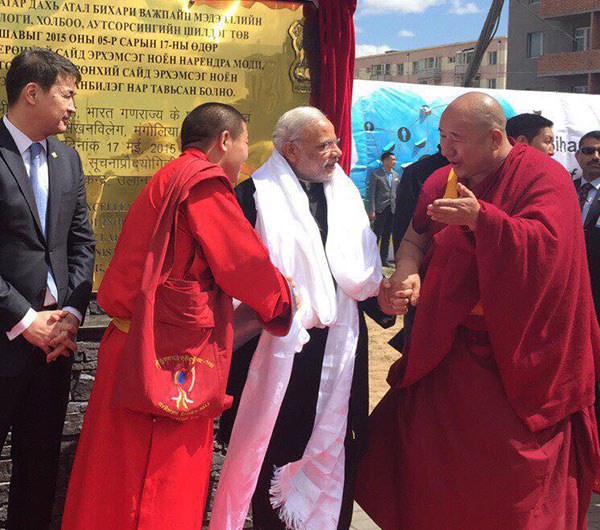 རྒྱ་གར་གྱི་སྲིད་བློན་སོག་པོའི་མཐོ་སློབ་ཏུ་ཕེབས་པ།