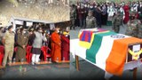 རྒྱ་དཔོན་ཉི་མ་བསྟན་འཛིན་ལགས་ཀྱིས་སྐུ་ཕུང་ཞུགས་འབུལ་སྐབས་གཞུང་འཛིན་ཚོགས་པའི་དྲུང་ཆེ་ཆེད་ཕེབས་གནང་བ།