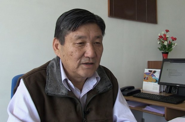 རྒྱ་ནག་གཞུང་གིས་བོད་ཐོག་བཏོན་པའི་རྒྱབ་ཤ་དཀར་པོ།