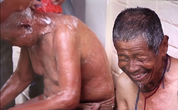 ཀ་ལོན་སྦུག་ས་གནས་ཡུལ་མིར་སྤྱི་ཚོགས་ཞབས་ཞུ། ཀ་ལོན་སྦུག་ས་གནས་ཡུལ་མིར་སྤྱི་ཚོགས་ཞབས་ཞུ།