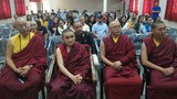 བདེ་སྐྱིད་གླིང་དུ་གློག་བརྙན་འདུ་ཚོགས་ཤིག་གནང་བ།