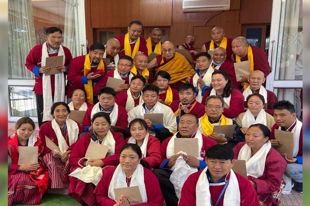 མོན་ཡུལ་བསྟན་དོན་རིག་གཞུང་གཅེས་སྐྱོང་ལྷན་ཚོགས། མོན་ཡུལ་བསྟན་དོན་རིག་གཞུང་གཅེས་སྐྱོང་ལྷན་ཚོགས།