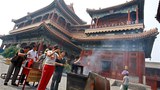 པེ་ཅིན་དུ་ཡོད་པའི་དགའ་ལྡན་བྱིན་ཆགས་གླིང་དགོན།