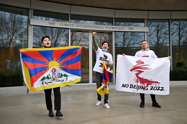 རྒྱ་ནག་ཏུ་ཚོགས་རྒྱུའི་ཨོ་ལོམ་པིཀསི་རྩེད་འགྲན་ལ་ངོ་རྒོལ།