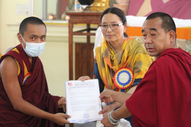 ༧གོང་ས་༧སྐྱབས་མགོན་ཆེན་པོ་མཆོག་ལས་ཚད་མཐོའི་གཟེངས་རྟགས་འབུལ་རྒྱུའི་ཆེད་འབད་བརྩོན་གནང་རྒྱུ།
