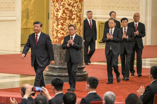 ཞི་ཅིན་ཕྱིང་གིས་ཚོགས་ཆེན་༢༠པའི་ཐོག་གི་སྙན་ཞུའི་ནང་། བདེ་འཇགས་ཞེས་པའི་ཚིག་དེ་ཐེངས་༦༤བཀོད་ཡོད་པ།