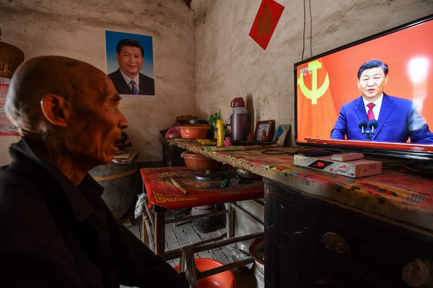 ཞི་ཡི་ལས་ཡུན་གསུམ་པར་བོད་མིའི་ཐོག་ལ་དམ་དྲག་ཇེ་ཆེར་འགྲོ་རྒྱུ་ཡིན་པ།
