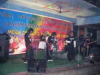 sonam-delhi-concert-200.jpg sonam-delhi-concert-200.jpg