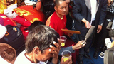 བོད་མི་གསུམ་གྱི་ཟས་བཅད་ངོ་རྒོལ་མཚམས་བཞག་འདུག
