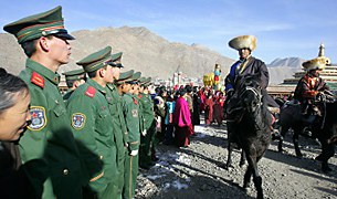 བོད་ནང་ལོ་གསར་གཏོང་དགོས་པའི་བཙན་བཀའ།