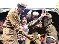 tibetans-arrested-200.jpg