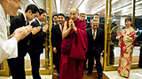 ༸གོང་ས་མཆོག་ཉི་ཧོང་ནང་ཞབས་སོར་འཁོད་པ།