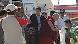 ༸གོང་ས་མཆོག་དོན་ལྡན་གླིང་དུ་ཞབས་སོར་འཁོད་གནང་མཛད།