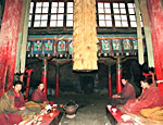drepung-monks-150.jpg drepung-monks-150.jpg