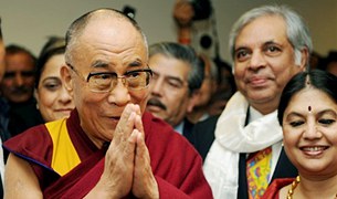 ཁྲིམས་དཔོན་དམ་པ་སོ་ནྰ་ལི་སྦན་རྡིའི་དྲན་རྟེན།