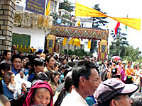 hhdl-returns-to-dhasa-200.jpg hhdl-returns-to-dhasa-200.jpg