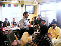 indian-media-dhasa-200b.jpg