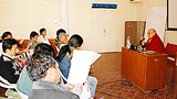 བོད་བརྒྱུད་ནང་བསྟན་ཐོག་དོམ་དམ་ལ་སྐྱོན་བརྗོད།