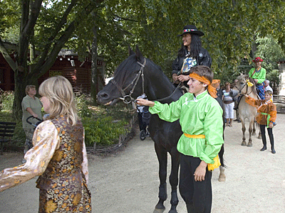 gorlitz-zoo-tibfest-400b.gif