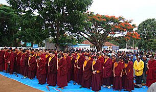 རྒྱ་གར་ལྷོ་ཕྱོཌ་སུ་བསྔོ་སྨོན། རྒྱ་གར་ལྷོ་ཕྱོཌ་སུ་བསྔོ་སྨོན།