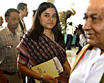 maneka-150.jpg maneka-150.jpg