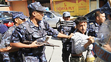 བཙོན་འཇུག་བྱས་པའི་ངོ་རྒོལ་བར་གློད་བཀྲོལ་ཐོབ།