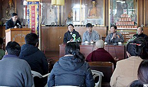སྨན་པའི་ལྷན་ཚོཊ་ཀྱི་འགྲོ་གྲོན་ལ་དཀའ་ངལ། སྨན་པའི་ལྷན་ཚོཊ་ཀྱི་འགྲོ་གྲོན་ལ་དཀའ་ངལ།