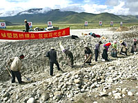 tibetan-workers-200.jpg tibetan-workers-200.jpg