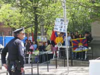 yale-hu-protes-200.jpg yale-hu-protes-200.jpg