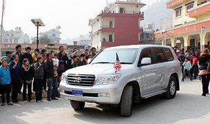 ལྕམ་མ་རེ་ཡ་ཨོ་ཊེ་རོ་མཆོག་བལ་ཡུལ་དུ་ཕེབས་པ།