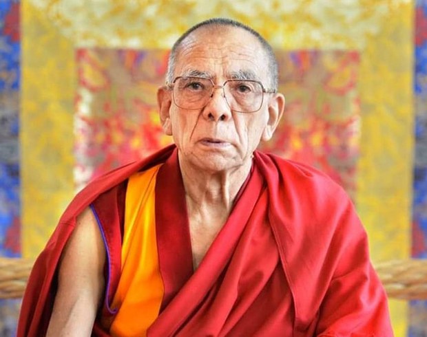 དགའ་ལྡན་ཁྲི་ཐོག་༡༠༢རི་རྫོང་སྲས་སྤྲུལ་རིན་པོ་ཆེ་མཆོག་དགོངས་པ་རྫོགས་འདུག