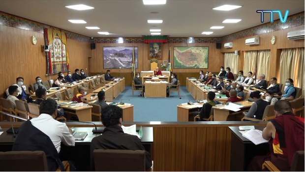 སྐབས་བཅུ་བདུན་པའི་སྤྱི་འཐུས་རྣམ་པས་༧གོང་ས་མཆོག་ལ་བཀའ་དྲིན་རྗེས་དྲན་དང་མཐོལ་བཤགས་ཞུས་སོང་།