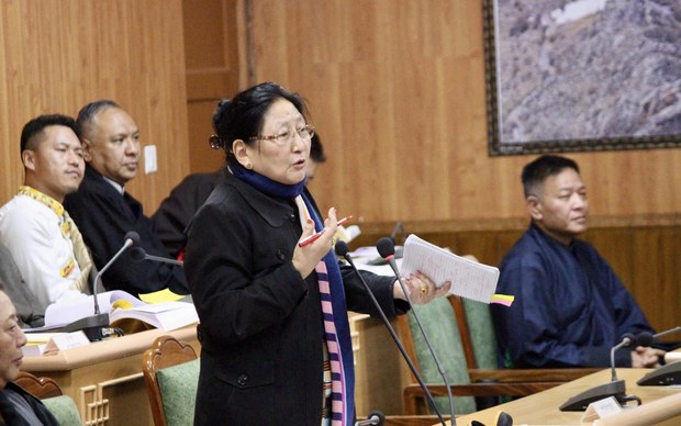 ཤེས་རིག་ལས་ཁུངས་ཀྱི་སྔོན་རྩིས་བསྡོམས་ཧིན་སྒོར་ས་ཡ་བརྒྱ་དང་གསུམ་ལྷག་གྲོས་ཚོགས་སུ་སྤྱི་མོས་གཏན་འབེབས་གནང་སོང་།